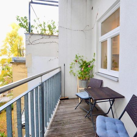 Beautiful Flat Next To Karlskirche Vienna Exterior photo